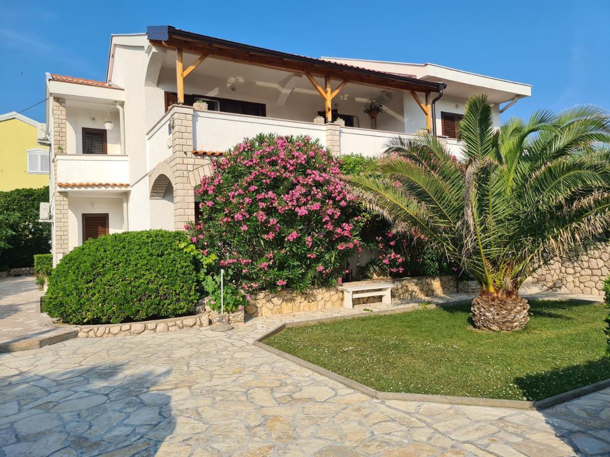 Apartments Ivo Pag Town Exterior foto